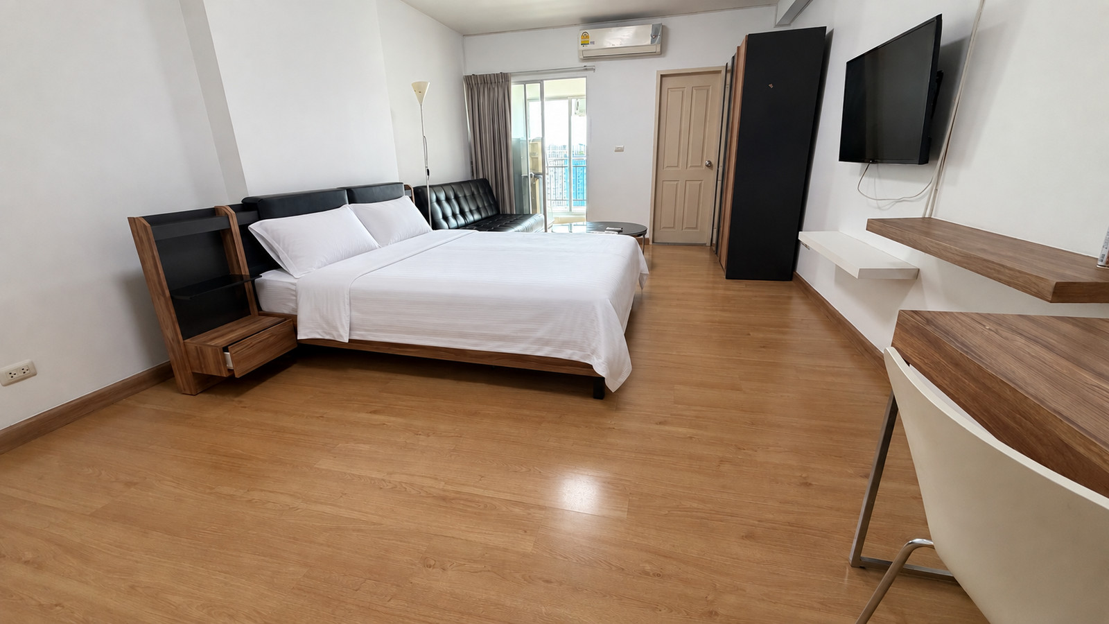 🔥 FOR RENT Supalai Park Ekkamai-Thonglor 35 SQ.M. STUDIO, HIGH FLOOR 🔥 FOR RENT Supalai Park Ekkamai-Thonglor 35 SQ.M. STUDIO, HIGH FLOOR