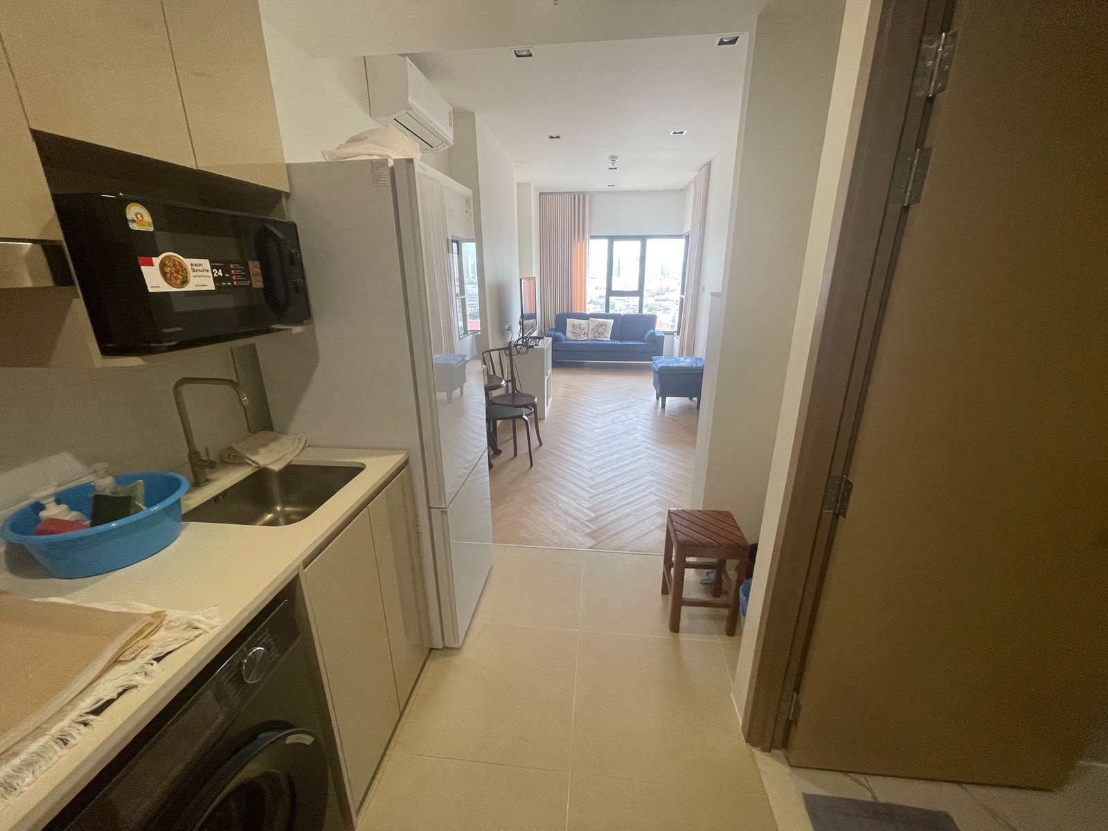 Condo for Rent at Na Reva Charoennakhon  A beautiful river-view condo, fully furnished and ready to move in. Perfect for anyone looking for a comfortable home in a convenient location.