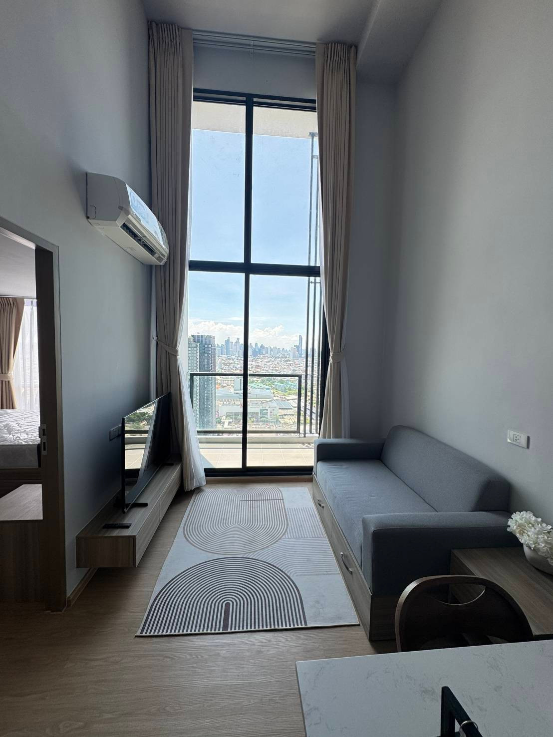 🏙️ ขาย 2 ห้องนอน เพดานสูง ราคาดี ✨ ห้องโล่ง โปร่งสบาย พร้อมชมวิวเมืองแบบเต็มตา 🏙️ ขาย 2 ห้องนอน เพดานสูง ราคาดี ✨ ห้องโล่ง โปร่งสบาย พร้อมชมวิวเมืองแบบเต็มตา