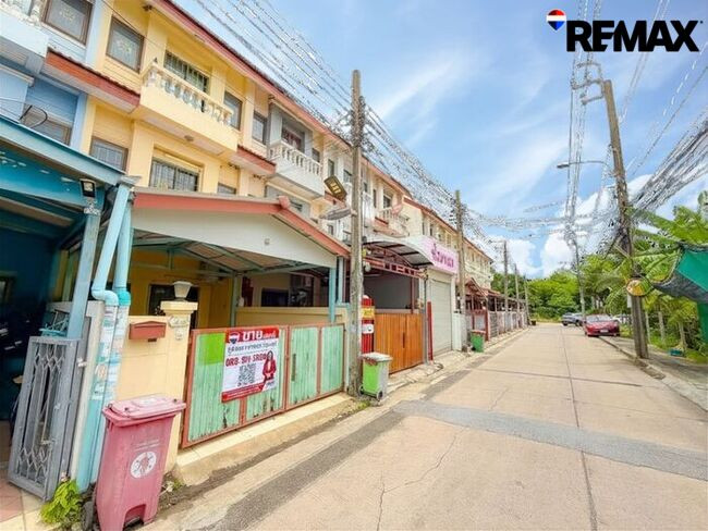 ทาวน์โฮม 3 ชั้น ซอยคู้บอน27 รีโนเวทใหม่ทั้งหลัง พื้นที่ 19 ตร.ว. ไม่ต้องจ่ายค่าส่วนกลาง หลังบ้านวิวเปิดโล่ง ใกล้สถานีรถไฟฟ้าสายสีชมพู (สถานีคู้บอน) – รูปที่ 3