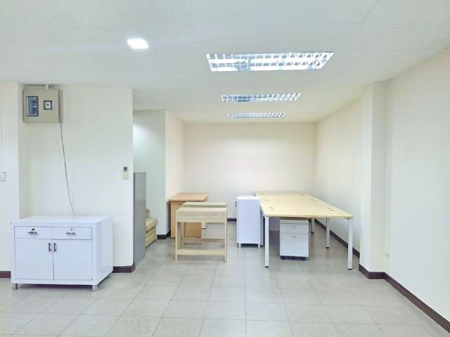 BTS SanamPao 50m. BTS Ari. 700m 3rd Fl. Office Space 17.5sq.wah 70sq.m. 2Bath 3A/C Prime Location on – รูปที่ 4