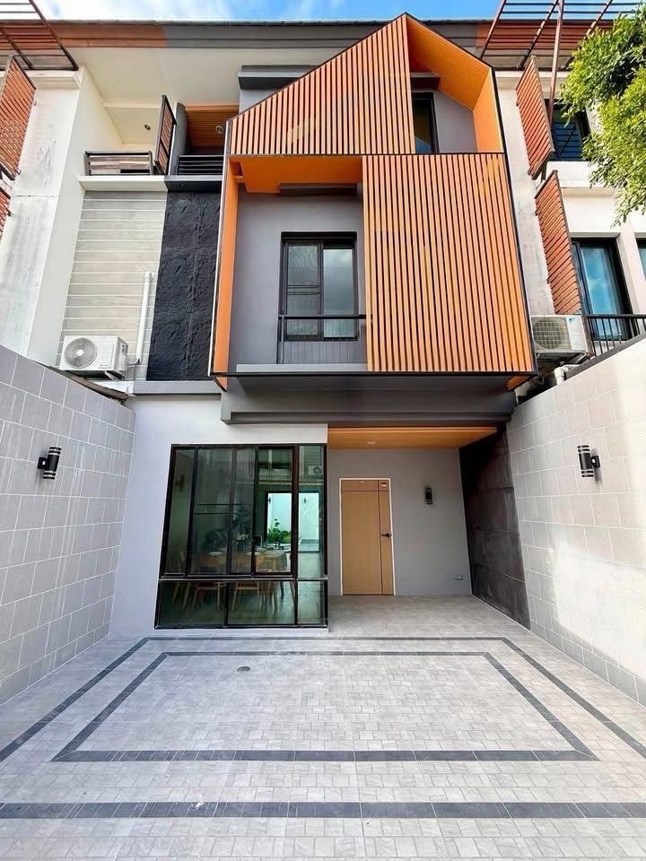 For sale Areeya Mova Kaset-Nawamin, 3-story townhome. For sale Areeya Mova Kaset-Nawamin, 3-story townhome.