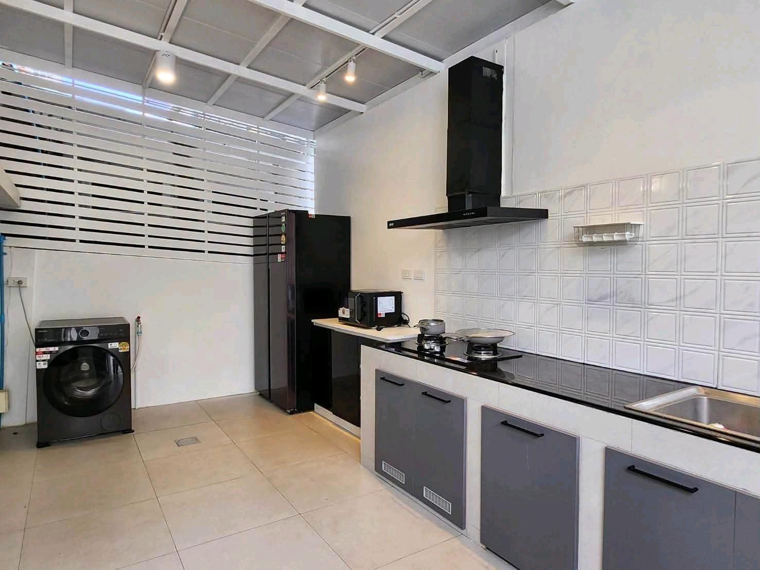 N2957 FOR RENT | 3-Storey Townhome at Areeya Mandarina Sukhumvit 77