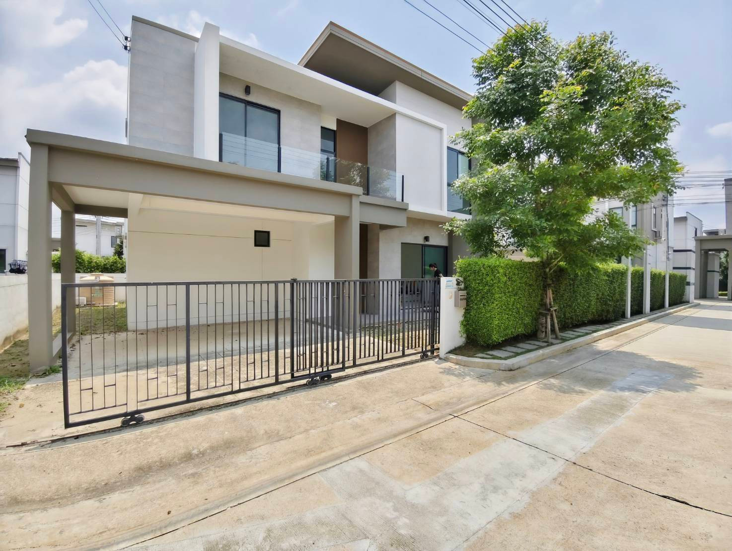 บ้านเดี่ยวหลังมุม บ้านใหม่ไม่เคยอยู่ ทำเลราชพฤกษ์ ใกล้กาญจนาภิเษก