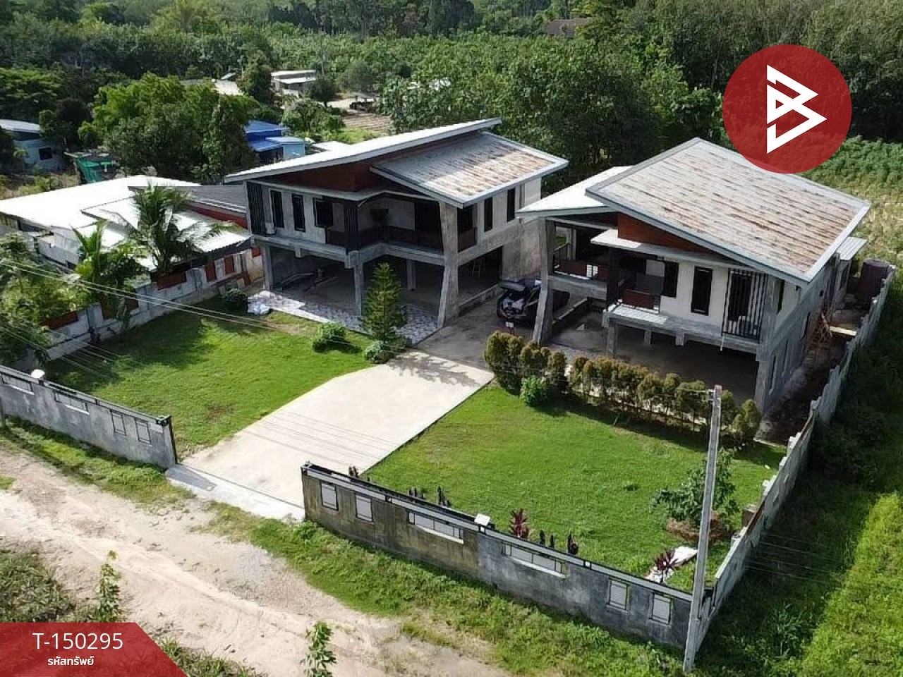 2-story semi-detached house for sale, area 222 square meters, Ban Khai, Rayong. 2-story semi-detached house for sale, area 222 square meters, Ban Khai, Rayong.