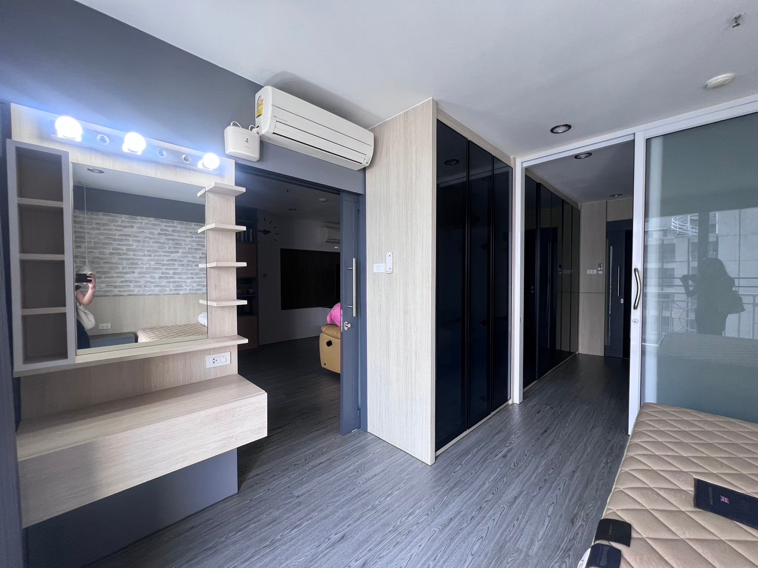 ✨ 2 ห้องนอน | ชั้นสูง วิวสวย ฟังก์ชันลงตัว บนทำเลอโศก 📍 Asoke Place – รูปที่ 4
