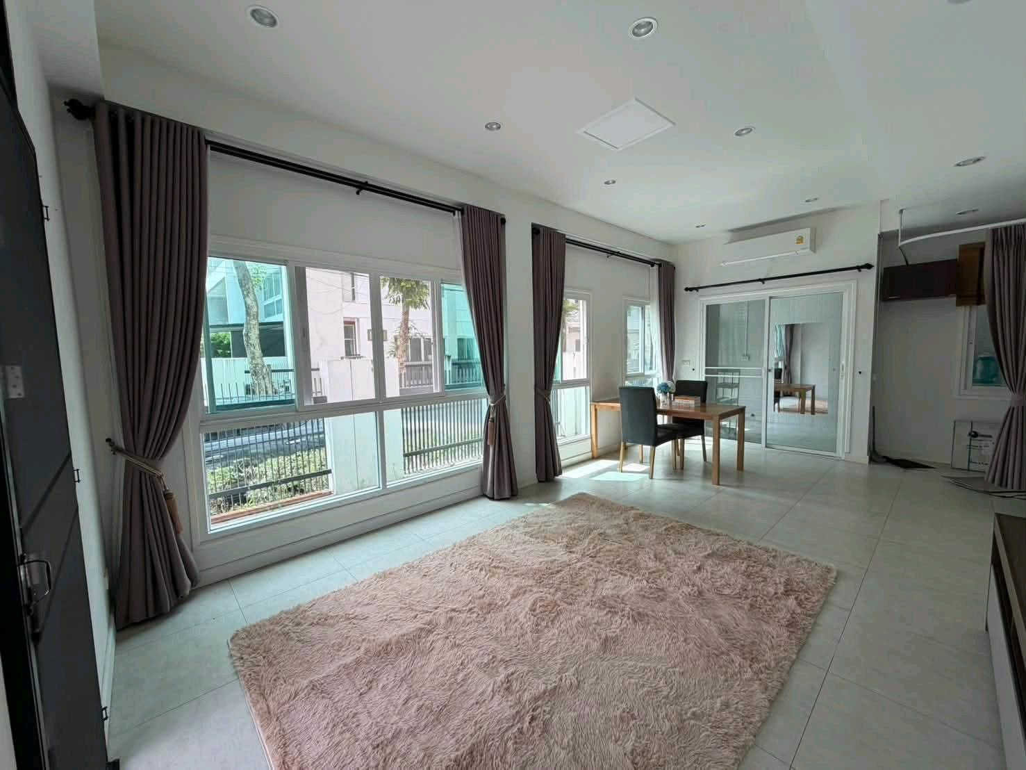 เช่า25,000ทาวน์โฮม 4 ชั้น เเจ้งวัฒนะ15 – รูปที่ 4