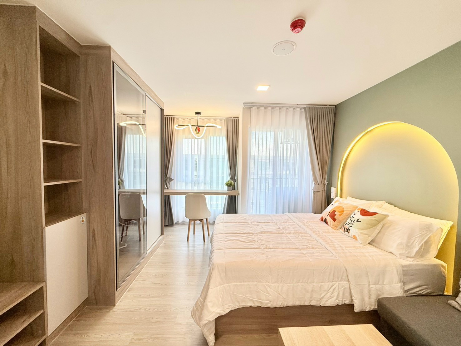 ❌️❌️ติดจอง❌️❌️🏢 ให้เช่า 𝗞𝗔𝗩𝗘 𝗧𝗢𝗪𝗡 𝗜𝗦𝗟𝗔𝗡𝗗 | วิวสระ 🌊 | ตึก C ชั้น 8 | เฟอร์ครบ พร้อมอยู่ | ติด ม.กรุงเทพ รังสิต