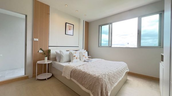 ราคาจึ้งมาก 🏡 คอนโด ดีคอนโด อ่อนนุช - สุวรรณภูมิ หาคอนโดไว้เป็นบ้านหลังแรก ลองดูห้องนี้เลย ผ่อนเริ่มต้นเพียง 6 ใบเทา