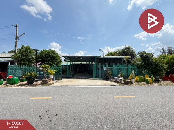 Single house for sale with business, area 2 ngan, Don Tum, Nakhon Pathom.