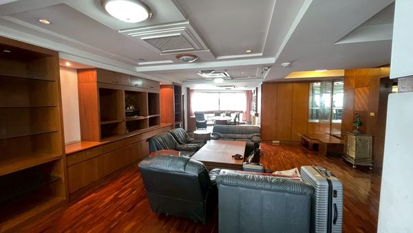 ✨ 3 ห้องนอน | ห้องกว้างขนาดใหญ่ ฟังก์ชันครบ บนทำเลสุขุมวิท 📍 President Park Sukhumvit 24