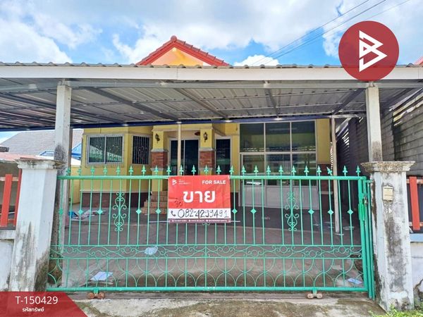 Single-storey detached house for sale, area 67 square meters, in Mueang Phichit.