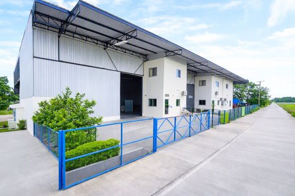 KhlongSi Water Supply Rangsit KhlongSiTawanOk Warehouse 37,999B-M office for rent directly connected to Motorway Road. The property offers