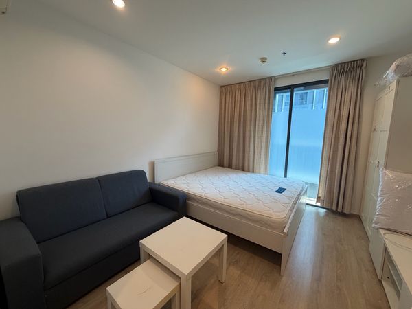 ✨ For rent Ideo Q Chula - Samyan ✨💰 Rental price: 17,000 baht/month 💖 Studio size 22 sq m. 📞 Contact : Aomam (Agent) Tel./Line ID : 095-587-1692 WhatsApp : +66 95 587 1692