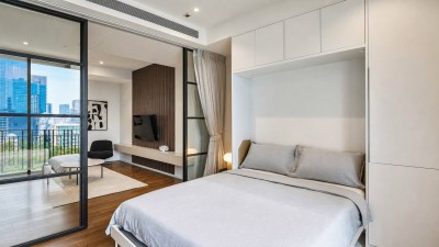 🔥Rent Now🔥 MUNIQ LANGSUAN, near BTS Phloen Chit station. Fully furnished and ready to move in.
