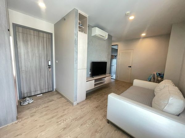 Rare unit 1 bedroom for rent at Knightsbridge collage sukhumvit 107