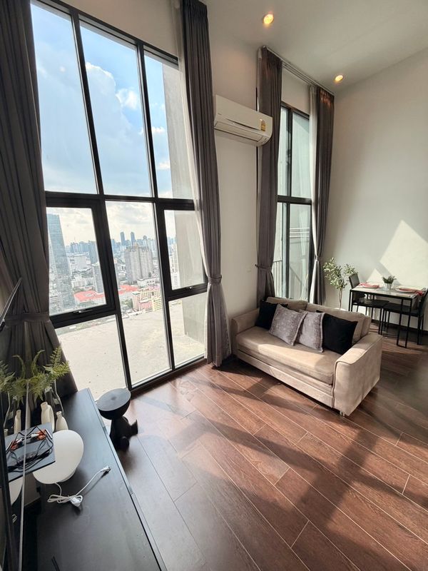 *** Condo for rent : C Ekkamai Duplex Nice decorated  Fully furnished High ceiling City view ***