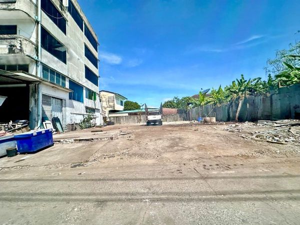BTS Senanikom 1.3km Senanikom1 Soi20-30 Prime location Phaholyothin Road vacant elevated land 78 sq.