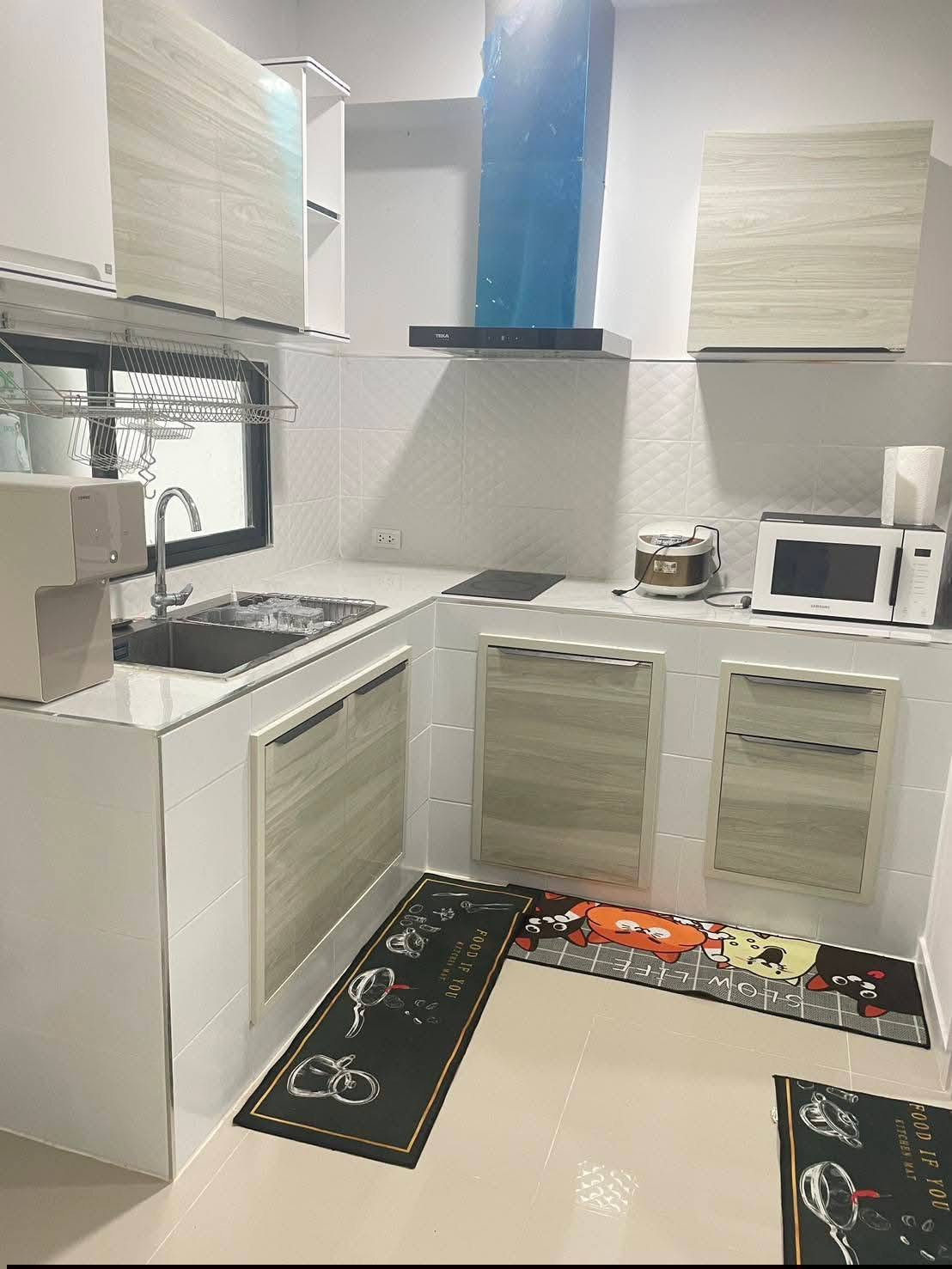 Pruksa Ville 76 3 Bedroom 3 Bathroom 2 Car Parking Utilities Area : 176 sqm Land Area : 22 sqw Pruksa Ville 76 3 Bedroom 3 Bathroom 2 Car Parking Utilities Area : 176 sqm Land Area : 22 sqw