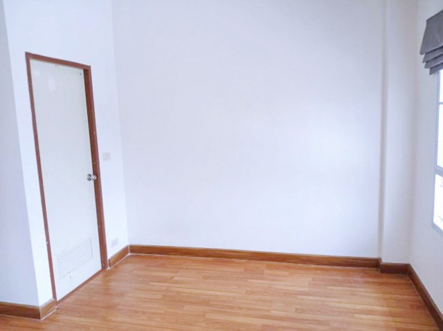 MRT Srinakarin 38 3A/C on Wachiratham74-80 2-3Bed 3Bath 19 sq.wa. 150sq.m.BTS Punnawithi Townhome – รูปที่ 3
