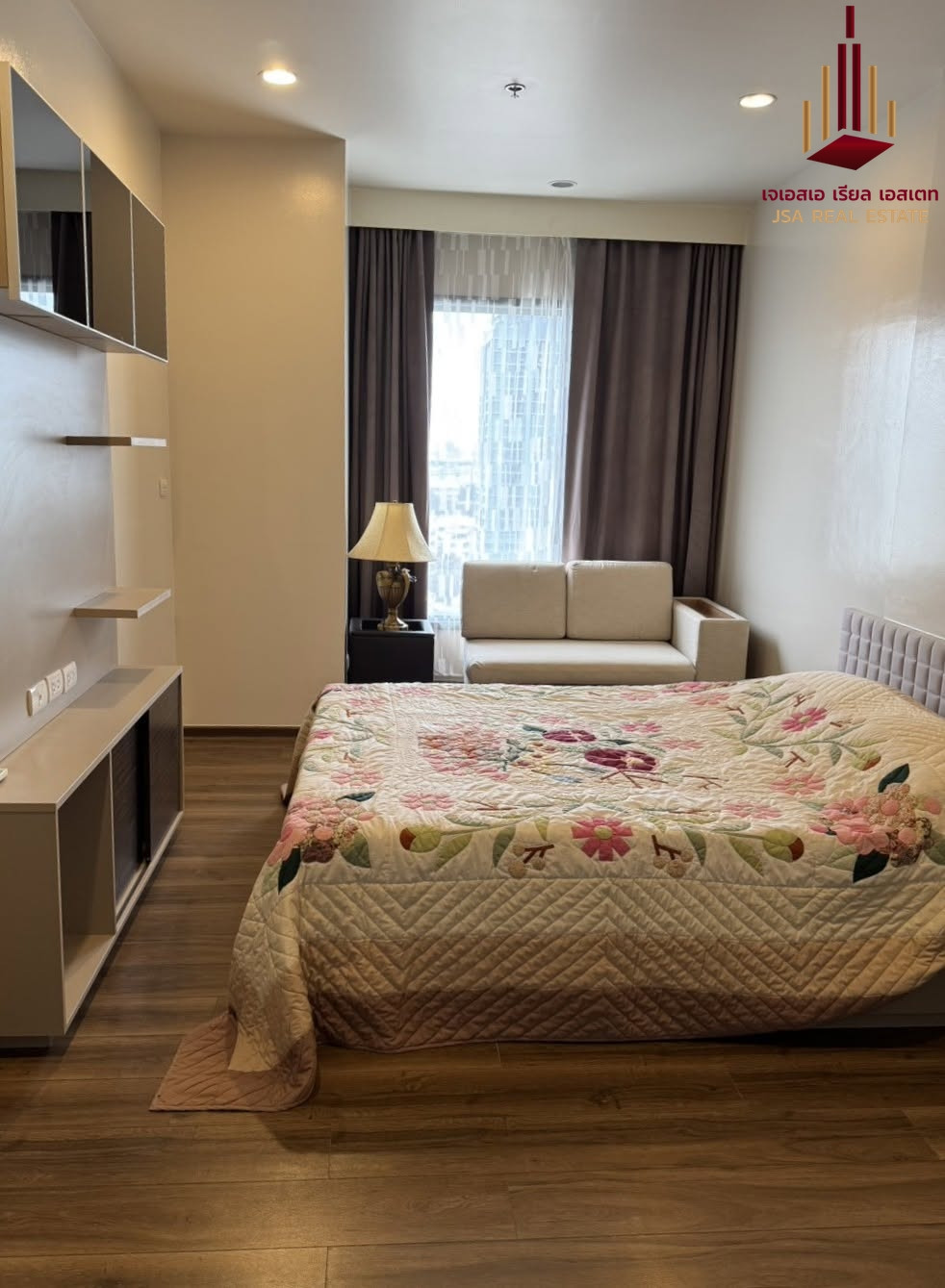 ✨ For Rent: Onyx Phahonyothin Condo ✨ 💰 Only 22,000 THB/month 