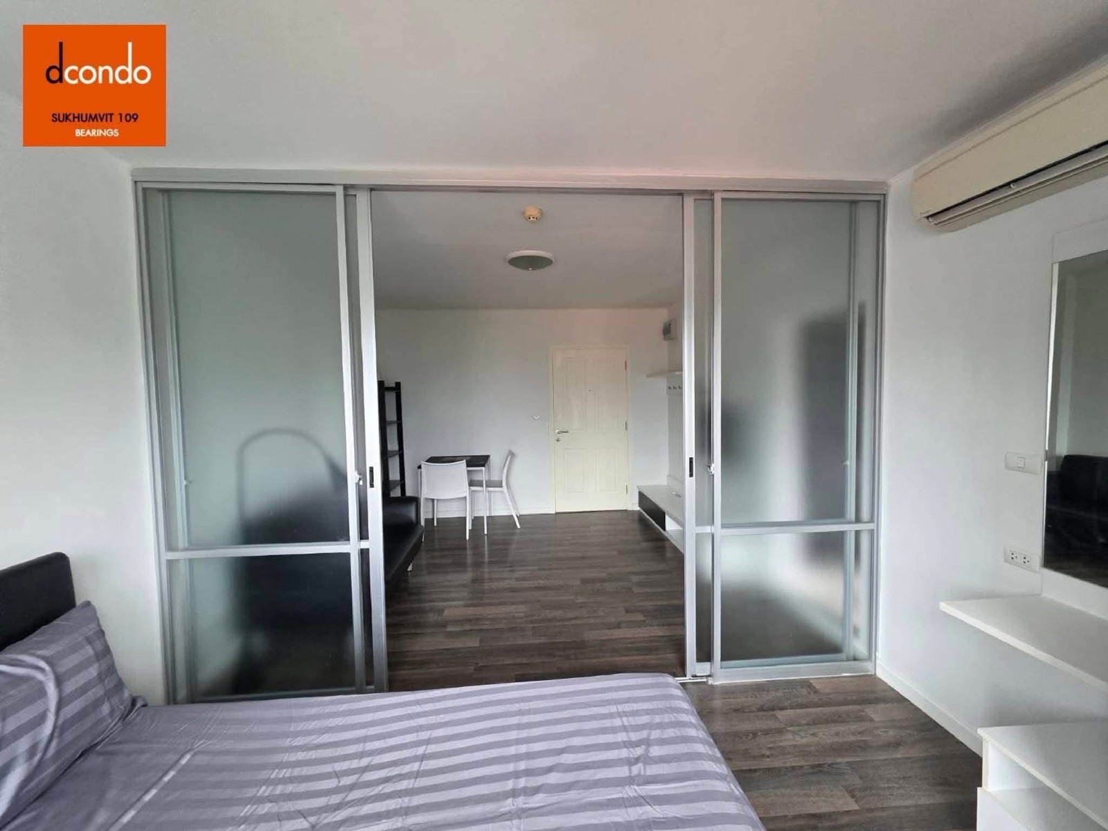 For sale, large room, open view, no buildings blocking it, near BTS, suitable for both living and investment.