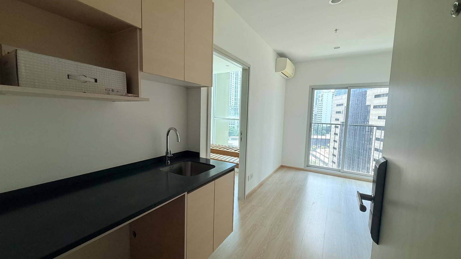 For Sale Noble Revolve Ratchada 2 | 1 Bedroom 26 Sq.m. | New Condition | 3.1M THB