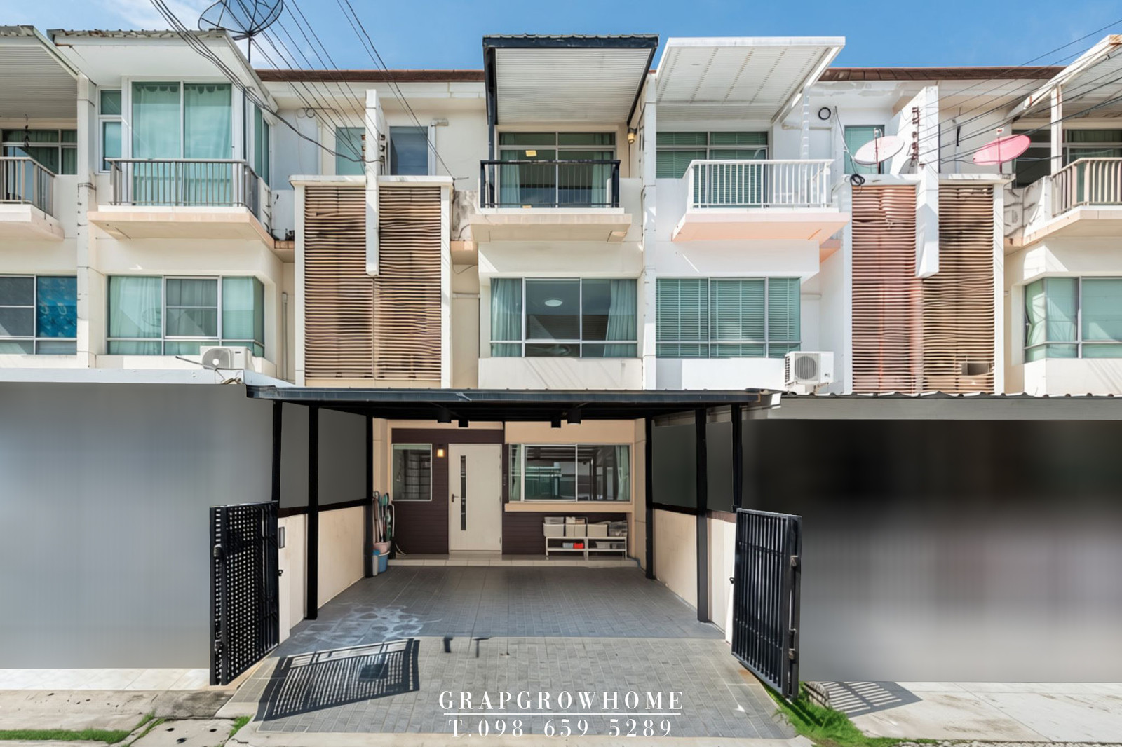 3-story townhome for sale, new house project Theparak-Wongwaen | House for a family that needs a lot of space. Next to Theparak Road Near the expressway – Mega Bangna 3-story townhome for sale, new house project Theparak-Wongwaen | House for a family that needs a lot of space. Next to Theparak Road Near the expressway – Mega Bangna