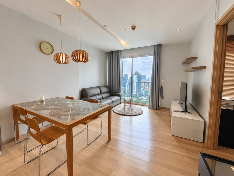 🏡 **ให้เช่า | Siri at Sukhumvit** ✨ ห้องใหญ่ 55 ตร.ม. | ชั้น 22 | ติด BTS ทองหล่อ 🔥 **เพียง 30,000 บาท/เดือน**