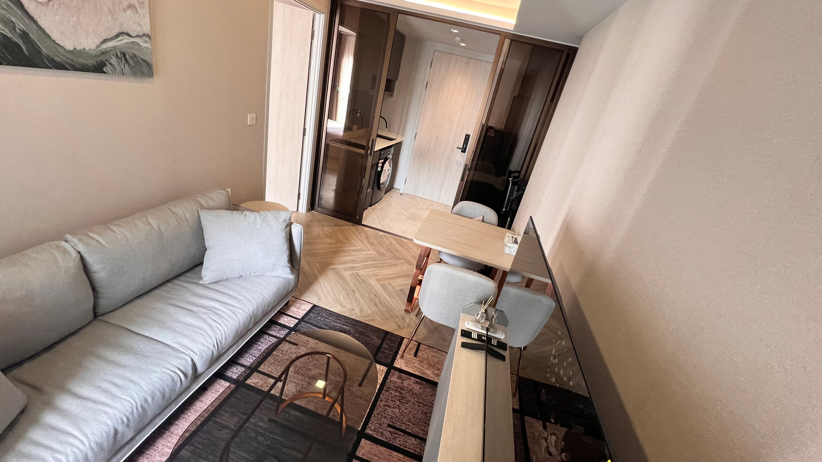 ✨ For Rent | ให้เช่า Chapter Thonglor 25
ห้องใหม่ ตกแต่งสวย พร้อมอยู่! ทำเลทองหล่อ 25 ใกล้แหล่ง Lifestyle ครบครัน ✨ For Rent | ให้เช่า Chapter Thonglor 25
ห้องใหม่ ตกแต่งสวย พร้อมอยู่! ทำเลทองหล่อ 25 ใกล้แหล่ง Lifestyle ครบครัน