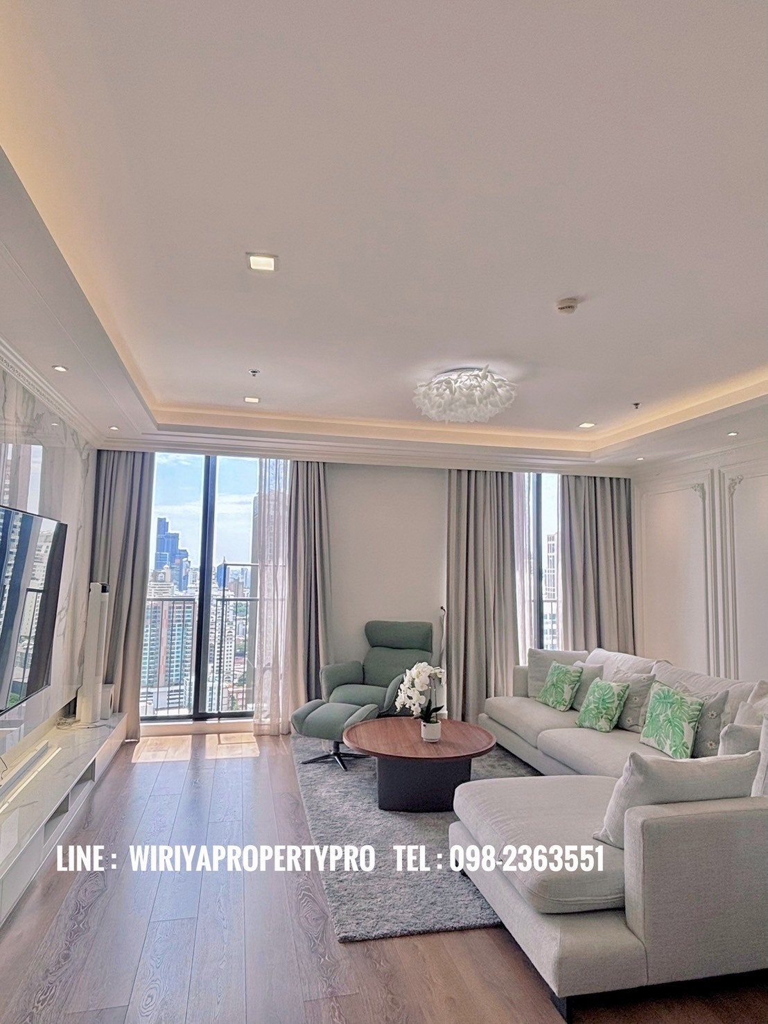 Selling NOBLE BE33 Sukhumvit 33 reduced to! 31 million baht, 135.85 sq m, 3 bedrooms, 3 bathrooms, fully furnished, Fully Furnished City view. 28th floor, transfer fee 50/50 Foreigner Quata. Selling NOBLE BE33 Sukhumvit 33 reduced to! 31 million baht, 135.85 sq m, 3 bedrooms, 3 bathrooms, fully furnished, Fully Furnished City view. 28th floor, transfer fee 50/50 Foreigner Quata.