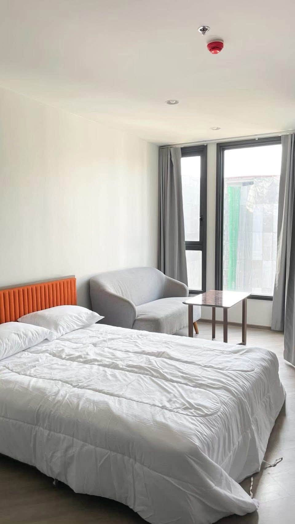 The Base Saphan Mai, convenient to travel, next to BTS Green Line, Sai Yut Station, Building A, 11th floor, size 28 sq m. The Base Saphan Mai, convenient to travel, next to BTS Green Line, Sai Yut Station, Building A, 11th floor, size 28 sq m.