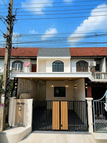 ขายทาวน์เฮาส์ 2ชั้น หมู่บ้านบัวทอง 2 พื้นที่ 20 ตรว. ติดสถานีรถไฟฟ้า-MRTสถานีคลองบางไผ่ ขายทาวน์เฮาส์ 2ชั้น หมู่บ้านบัวทอง 2 พื้นที่ 20 ตรว. ติดสถานีรถไฟฟ้า-MRTสถานีคลองบางไผ่