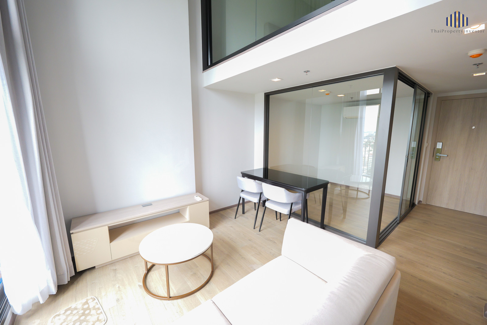 Below-Market Price! PITI Sukhumvit 101 2-Story Loft Duplex, 46 sq.m., 15th floor, near BTS Punnawithi and Bang Chak. Luxury condominium with 5-star hotel-style services.