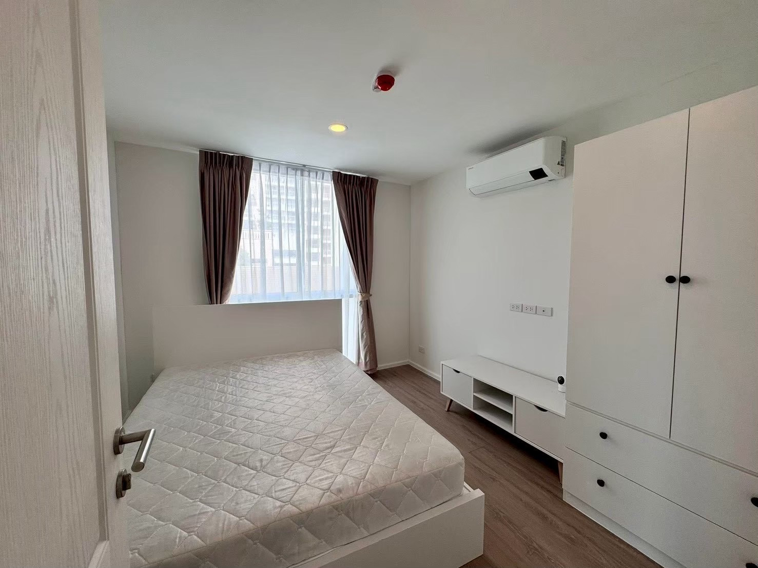 [For Rent] คอนโด ชาโตว์อินทาวน์ เมเจอร์ รัชโยธิน – รูปที่ 2