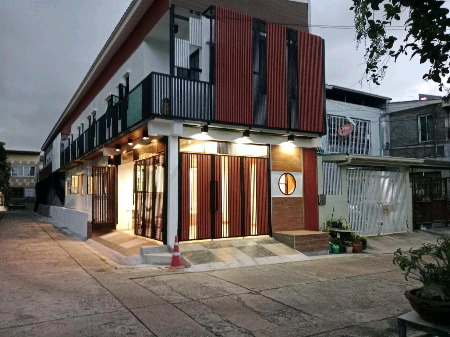 ขาย/เช่า บ้านสุขุมวิท ติดรถไฟฟ้า BTS ( Sukumvit road / soi 68) – รูปที่ 2