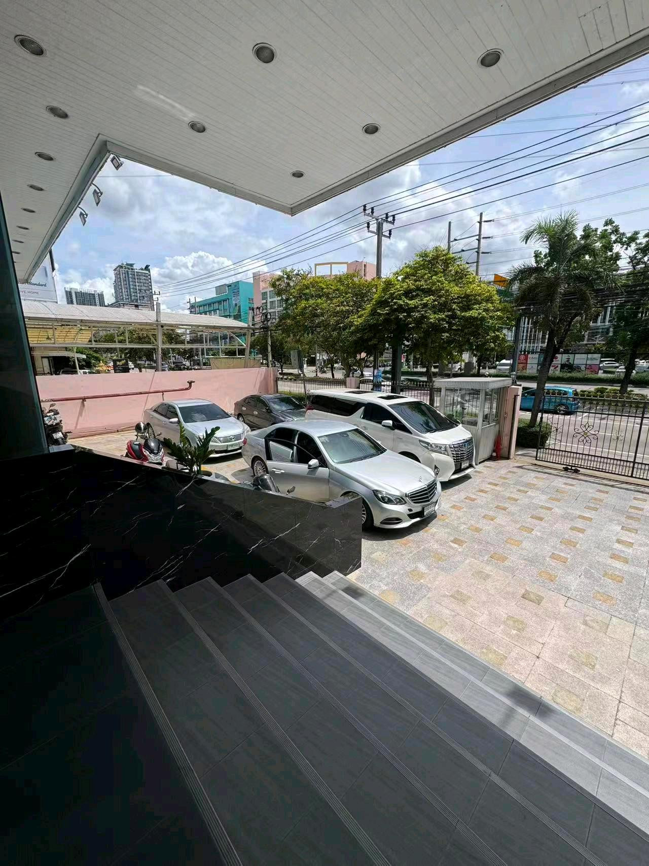 ให้เช่าออฟฟิศ อาคารสำนักงาน ติดถนนใหญ่ ใกล้MRT (น้ำไม่ท่วม) – รูปที่ 3