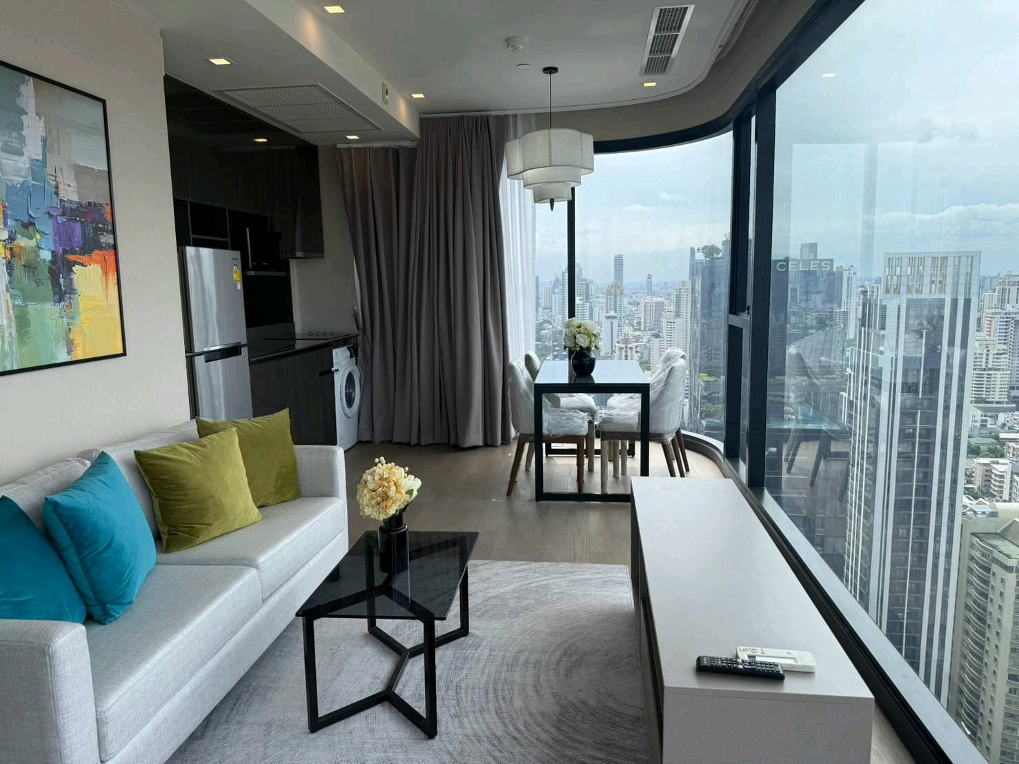 Ashton asoke 2 bed high floor for rent