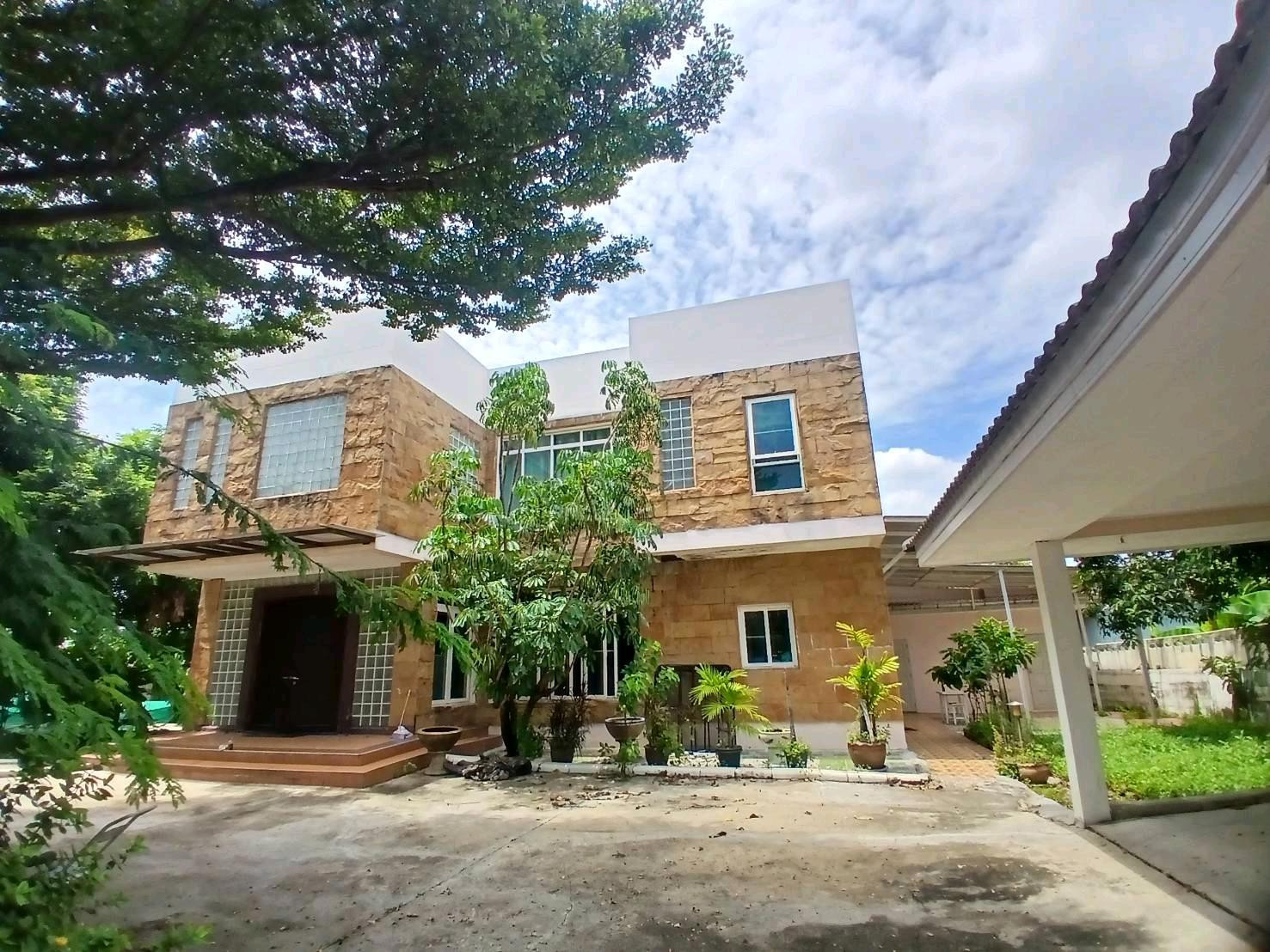 บ้านเดี่ยวให้เช่า