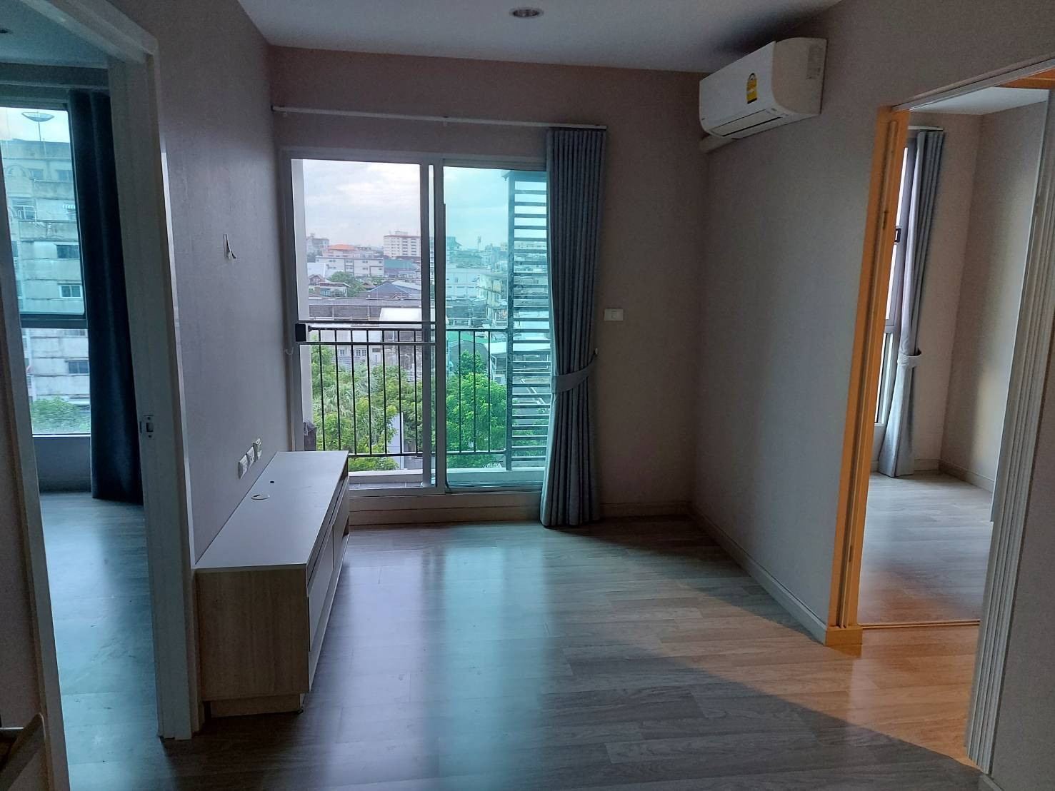 พลัม คอนโด โชคชัย 4 (Plum Condo Chokchai 4) ราคา 2.39 ล้านบาท (จากปกติ 3.1 ล้านบาท) พลัม คอนโด โชคชัย 4 (Plum Condo Chokchai 4) ราคา 2.39 ล้านบาท (จากปกติ 3.1 ล้านบาท)