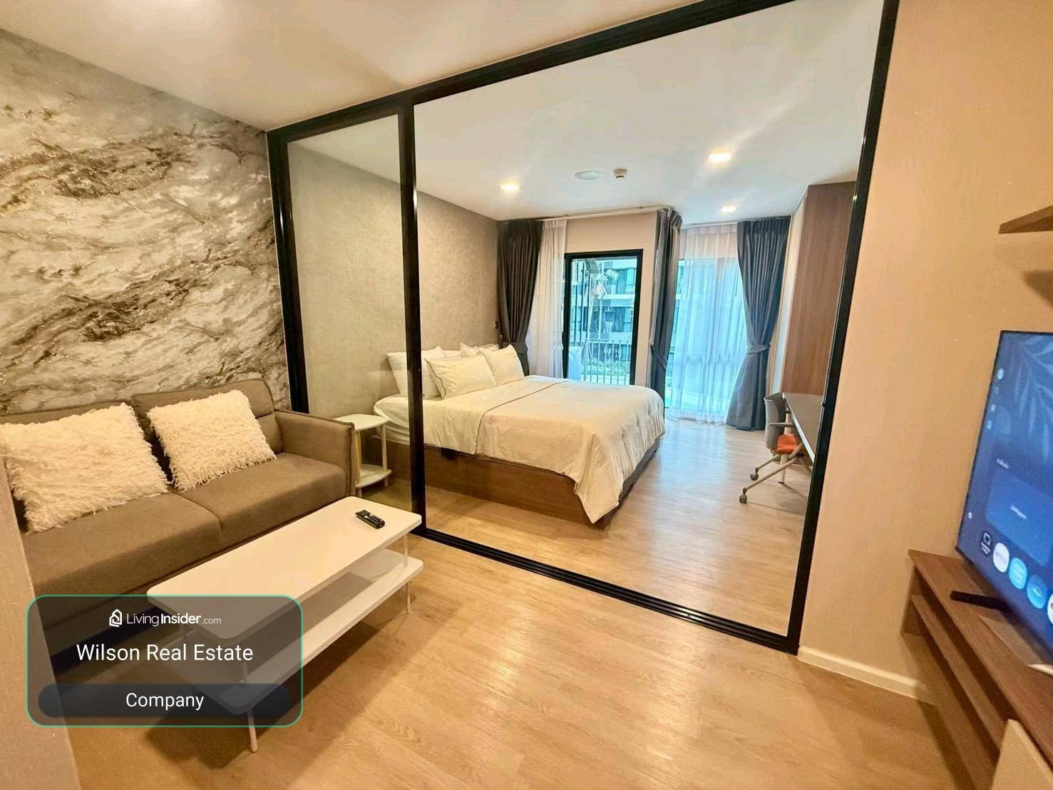 Kave Town Shift ✨ Beautiful room, pool view, ready to move in! Kave Town Shift ✨ Beautiful room, pool view, ready to move in!