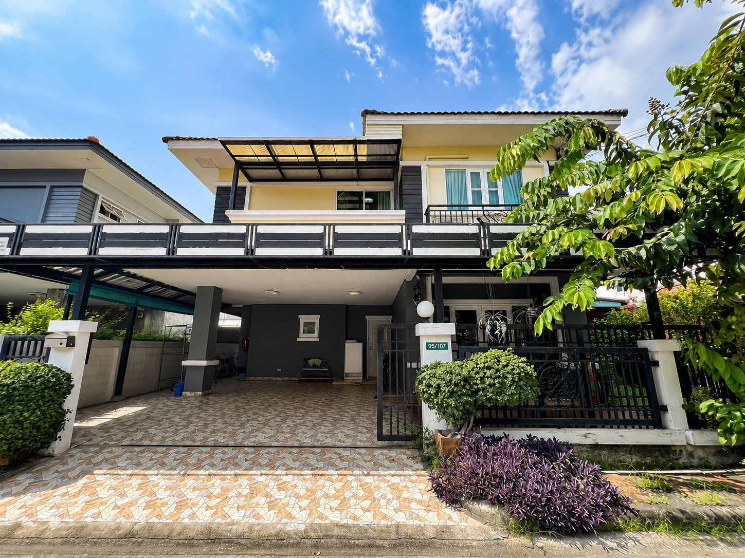 For sale/rent, detached house, Private Ramintra, 2 floors, 3 bedrooms, 220 sq m, near Safari World.