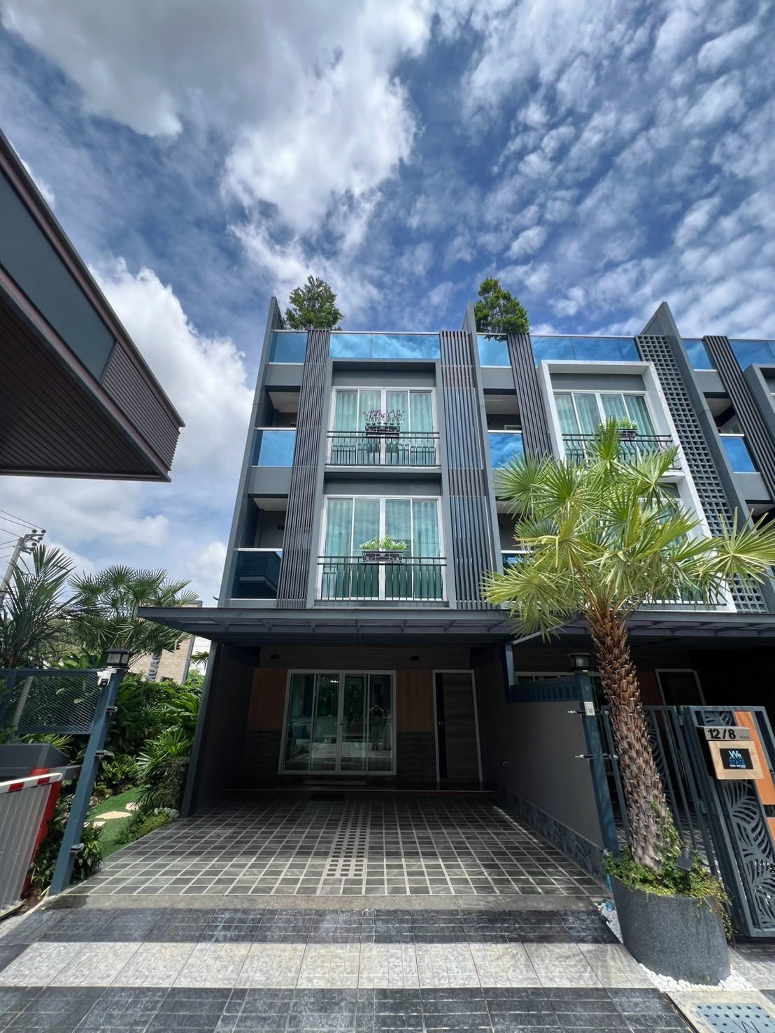 🏡 WE STAGE ดอนเมือง | ทาวน์โฮม 3 ชั้น เริ่มต้นเพียง 4.9ลบ 🏡 WE STAGE ดอนเมือง | ทาวน์โฮม 3 ชั้น เริ่มต้นเพียง 4.9ลบ