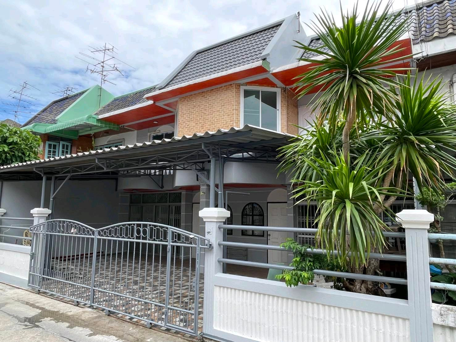 ทาวน์เฮ้าส์ 2 หลังตีทะลุติดกัน 3 ห้องนอน 2 ห้องน้ำ เกือบติดถนนพระราม 2 – รูปที่ 2