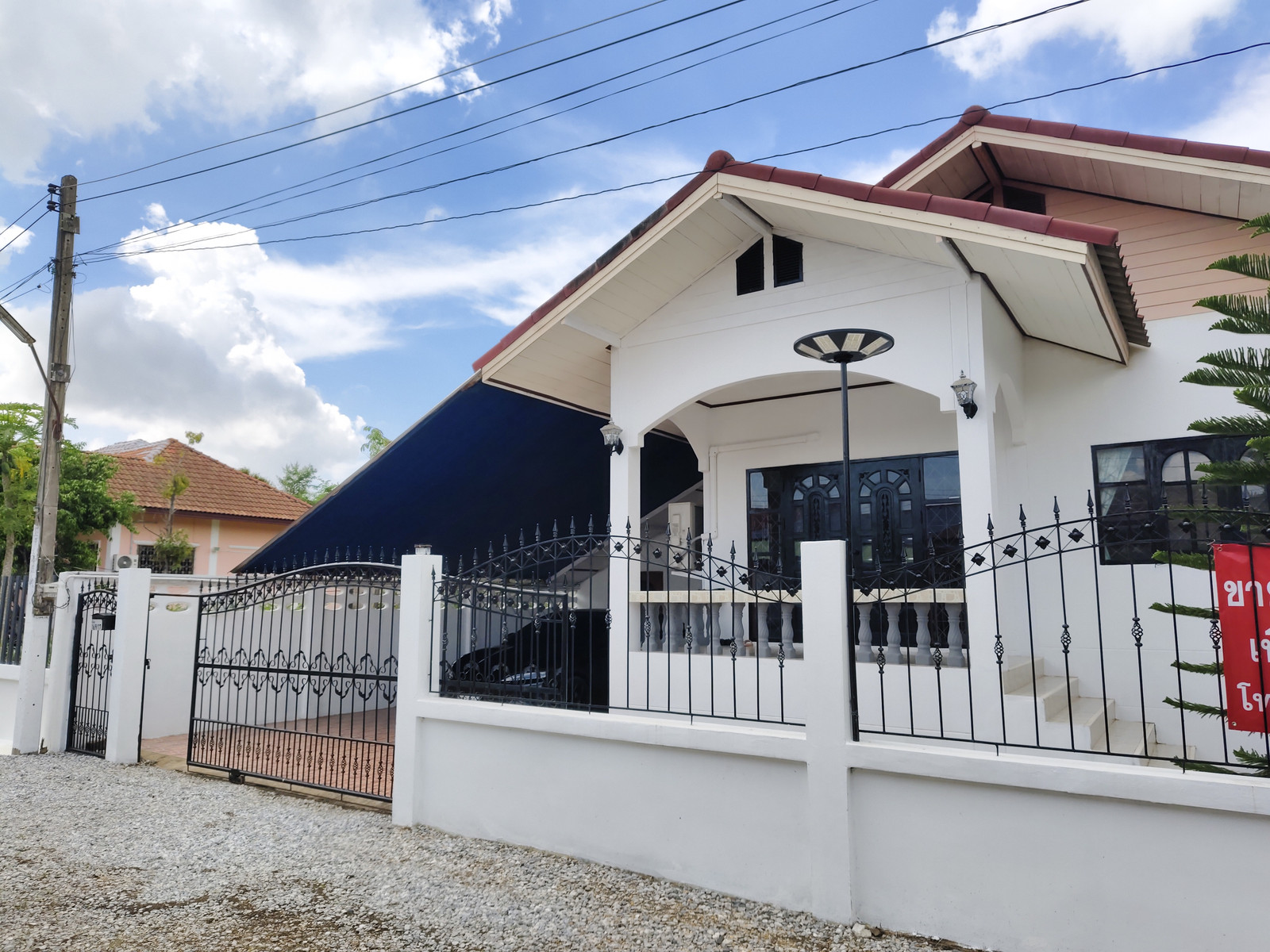 🏡 บ้านเดี่ยวหลังใหญ่หน้ากว้าง15คูณ16เมตร ติดทางสาธารณะ💧น้ำไม่ท่วม 💯😮📍ทำเลดี ใกล้แยกเกาะไทย  ใกล้เทคนิคอุตรดิตถ์ อ,เมืองจังหวัดอุตรดิตถ์ ✨หากคุณกำลังมองหาบ้านที่มีโครงสร้างแข็งแรง พื้นที่ใช้สอย 70 ตรว พร้อมเข้าอยู่💯✅มีเพียงหลังเดียวเท่านั้น✅💯✨💯✨💯✅ – รูปที่ 4