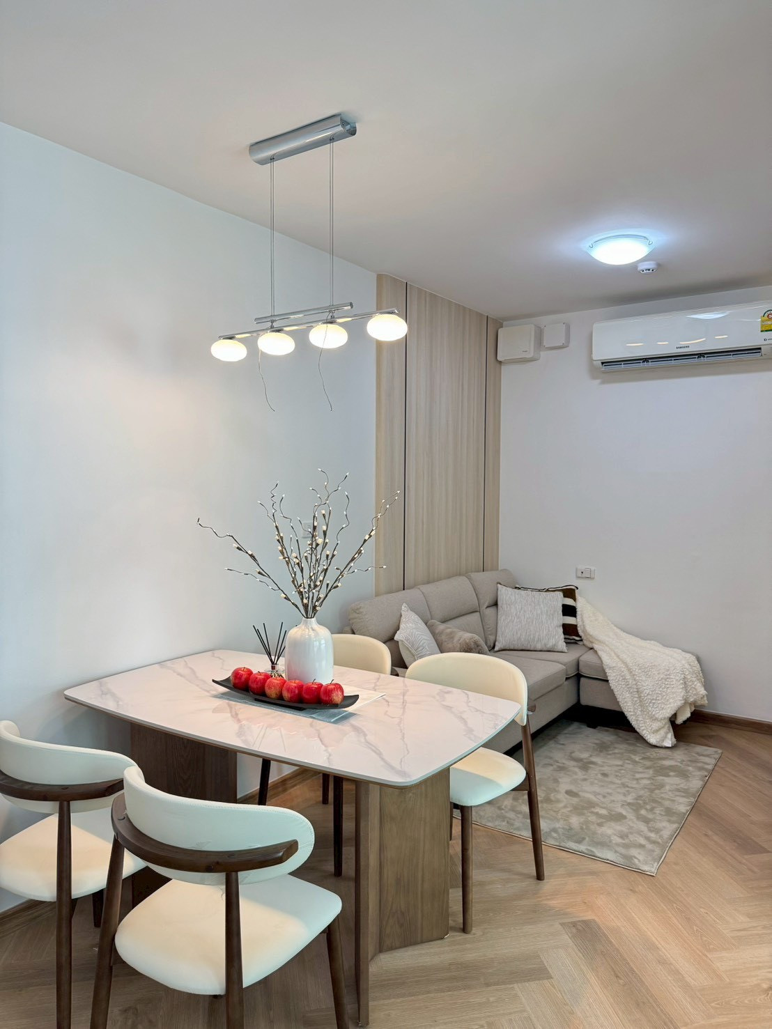 Grene Condo Don Mueang-Songprapha 50.30 sq m. Complete functions, suitable for the whole family 🛏️ 2 bedrooms | 🚿 2 bathrooms 🚗 Parking for 2 rights. Grene Condo Don Mueang-Songprapha 50.30 sq m. Complete functions, suitable for the whole family 🛏️ 2 bedrooms | 🚿 2 bathrooms 🚗 Parking for 2 rights.