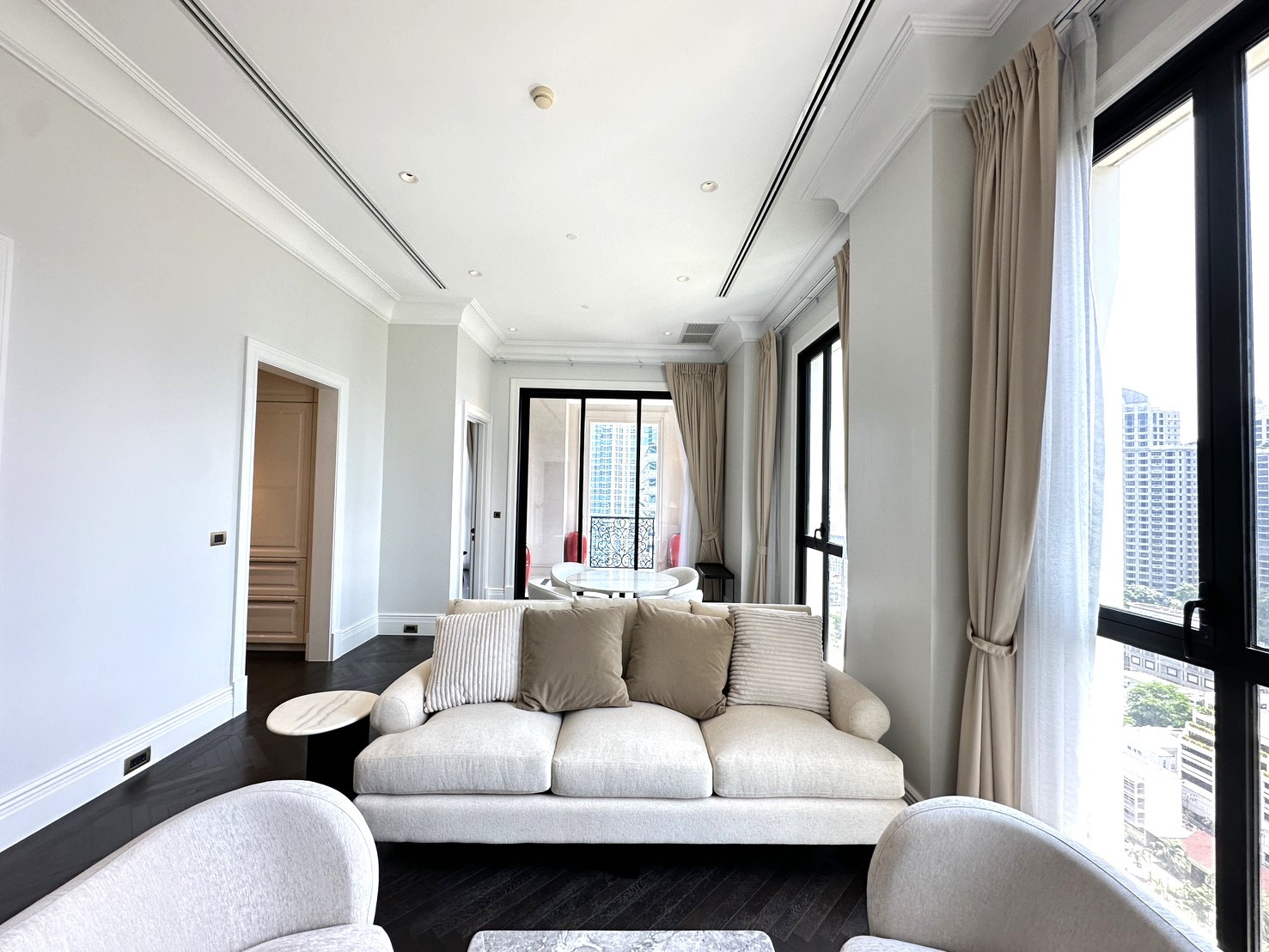 98 Wireless  2 bedrooms Embassy View