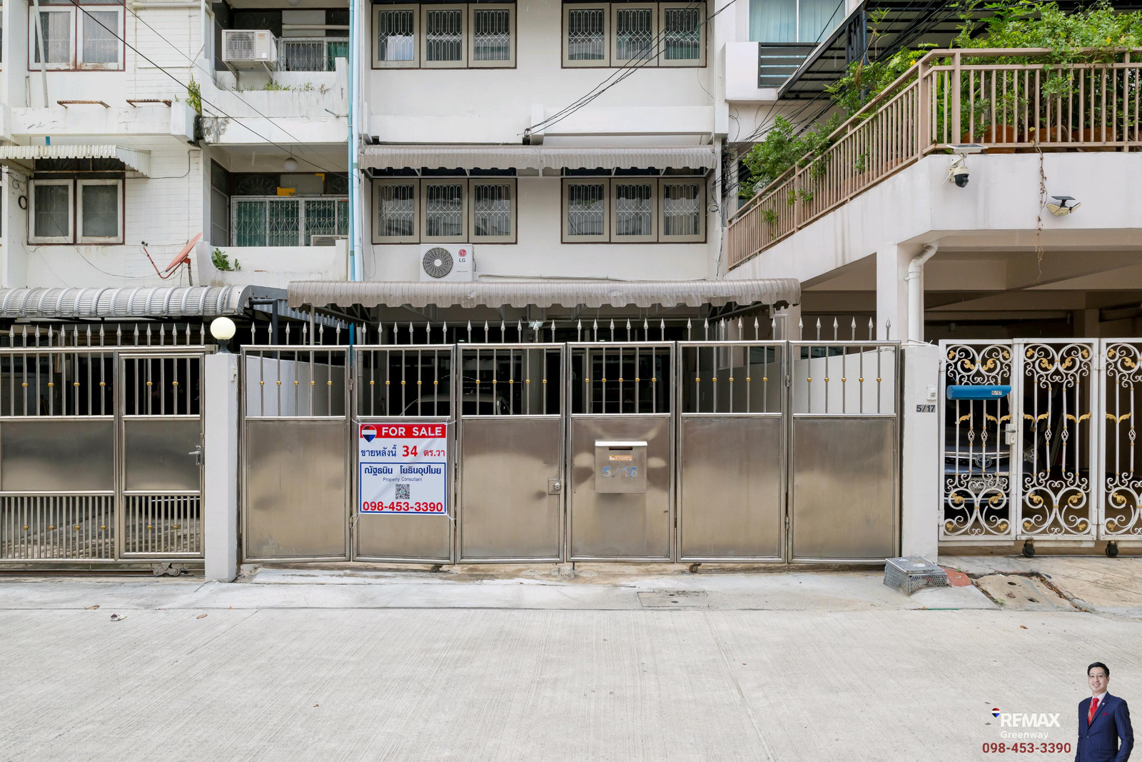 [📍บ้านสุขุมวิท @ EMDistrict โครต Rare!! แปลงใหญ่ 34 ตร.วา] (สุขุมวิท 31 😍) หน้ากว้าง 5.4 เมตร TownHouse  เรียกว่าอยู่โซน EMDistrict ได้เลย และเป็นหลังใหญ่ 4 ชั้น ที่จอดรถ 2 คันได้แบบหลวมๆ – รูปที่ 4