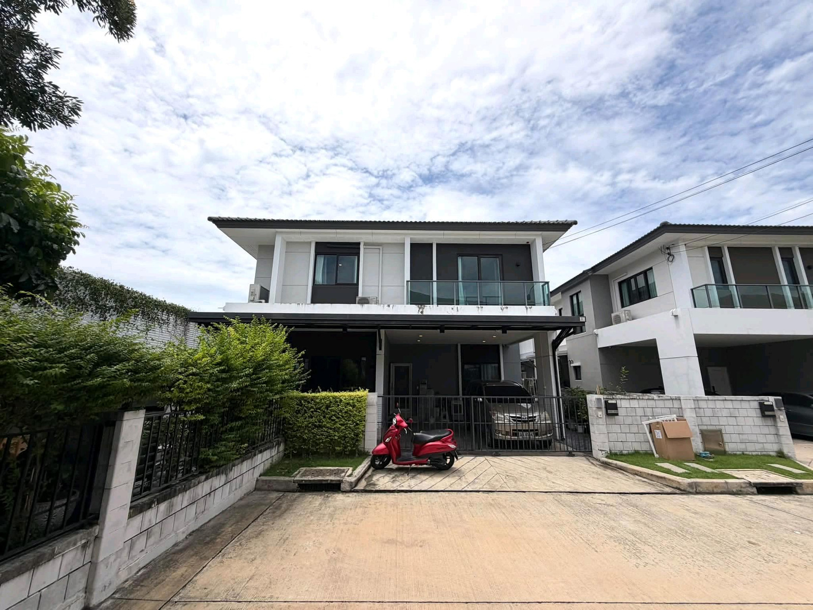 Single house for sale, residential location, Centro Ratchaphruek Suan Phak 2 project. Single house for sale, residential location, Centro Ratchaphruek Suan Phak 2 project.