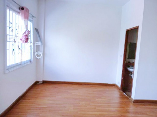 MRT Srinakarin 38 3A/C on Wachiratham74-80 2-3Bed 3Bath 19 sq.wa. 150sq.m.BTS Punnawithi Townhome – รูปที่ 2